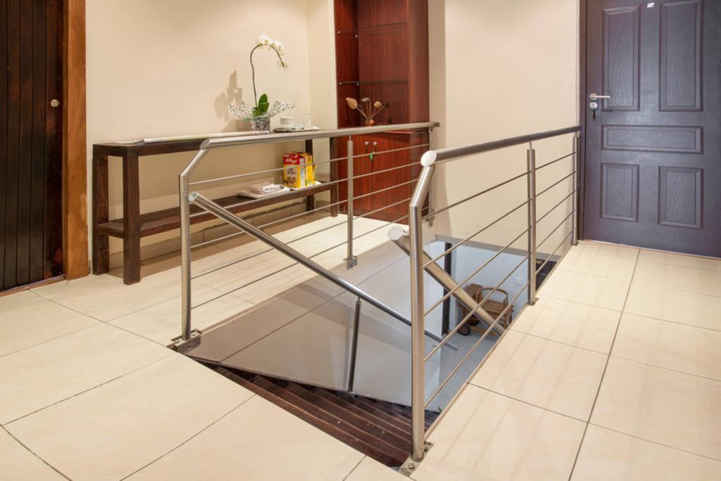 Fahrenheit Guest house 3*